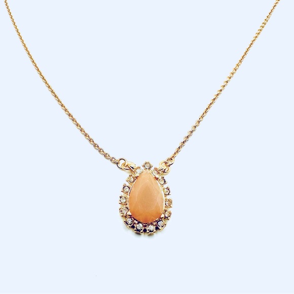 β
Kate Spade New York Gold-Tone Teardrop Crystal Pendant Necklace β
- Picture 4 of 17